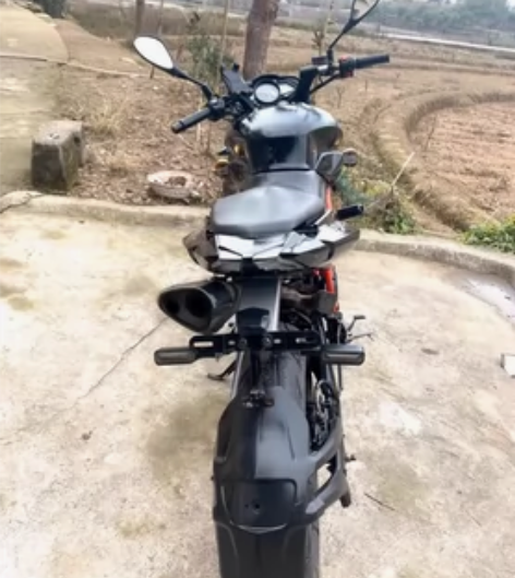 18年的宝雕BD250-3A大排量摩托车，...