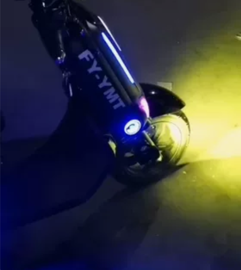 车子98成新无磕碰，在家里院子车衣包住，自...