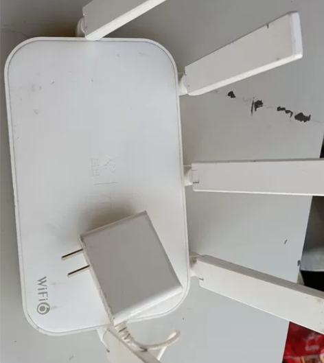 出售：ZTE 中兴e1630 送充电器