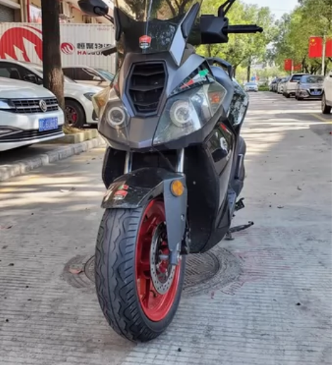 钱江 贝纳利 利刃150，水冷大踏板摩托，...