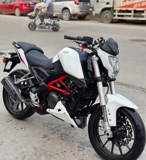 出台贝纳利黄龙250电喷水冷 高配abs ...