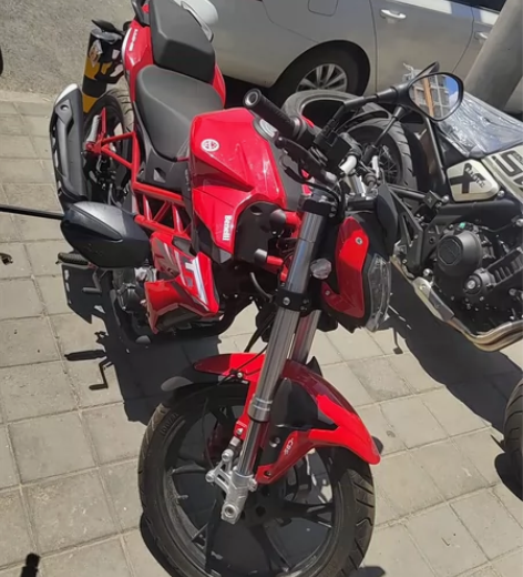 贝纳利红宝龙150，新车没上牌，新手首选 ...