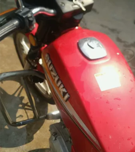 沛县闫集附近，出售一辆铃木钻豹摩托车，12...