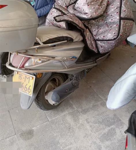 五羊本田125转让，手续齐全，还有8年报废...