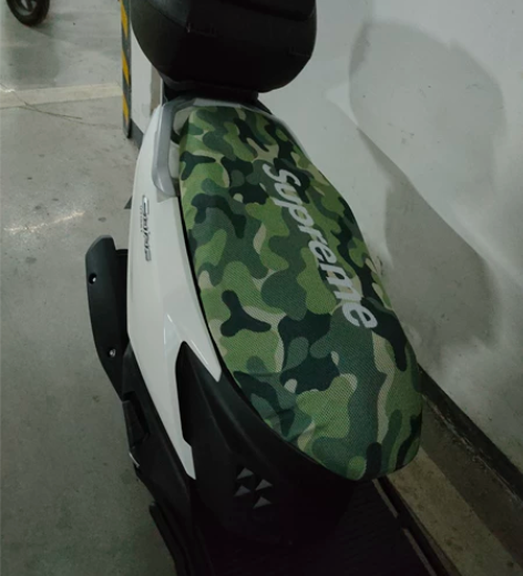 铃木UY125摩托车，2021年3月份上牌...