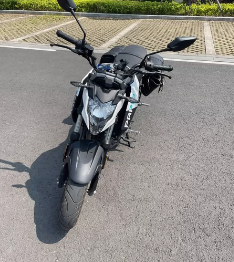 春风狒狒22款7月上牌 一手 有倒车 带边...