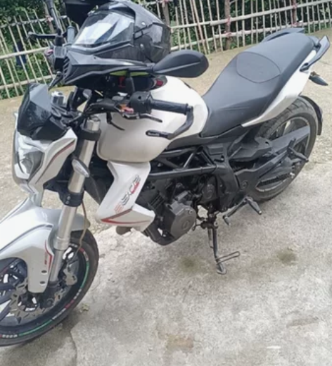 15年黄龙三百车况精品手续齐全协议户价格便...