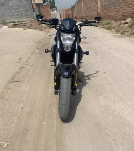 17年黄龙300欧版，京B公户，保险到8月...