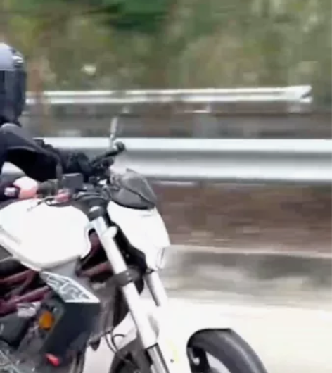 美女座驾 18年欧版高配带abs黄龙300...