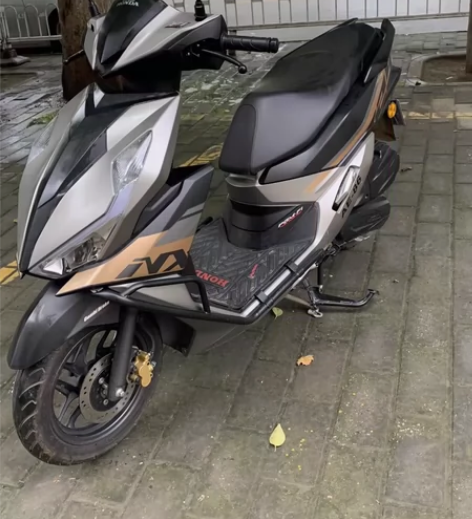 22年本田NX125，陕A个人一手车，五千...