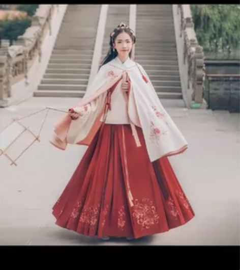 ?汉尚华莲汉服女正品原创芙蓉月袄裙，马面裙...