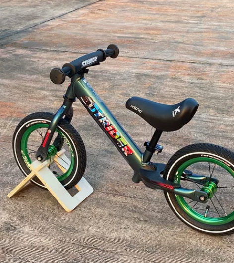 Strider pro 12寸儿童平衡车改...