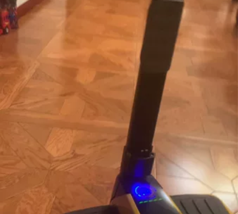 乐行天下R1N智能平衡车，个人感觉是是操控...