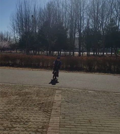 上海永久儿童自行车16寸，座椅最低4岁多就...