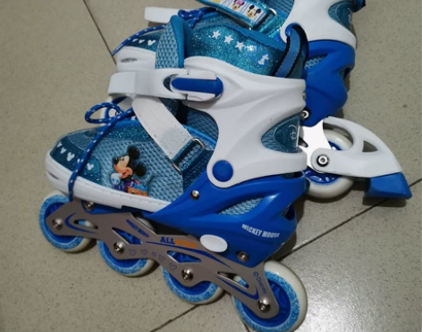 迪士尼儿童轮滑，有带闪光的，M码，32到3...