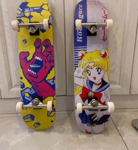 美少女战士专业滑板！进鬼手滑板成人滑板初学...