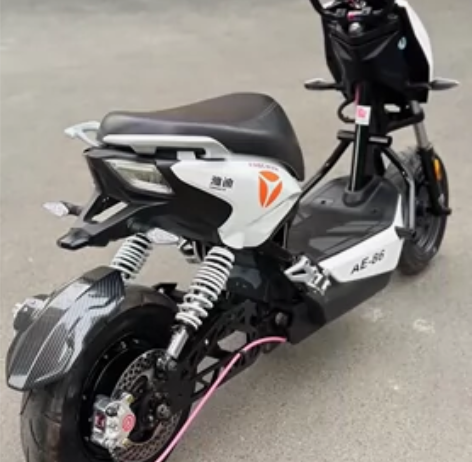 雅迪3.0准新车不是事故车 感兴趣的话点“...