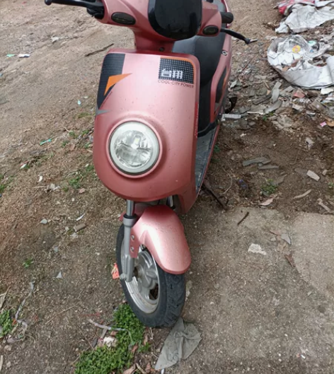 台翔电动车，八成新，60V可跑30一4O公...