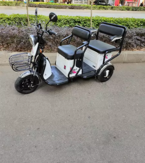 8成新休闲小三轮出售， 看中的来，南阳工业...