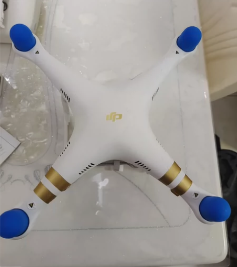 大疆精灵3p,精灵系列最高端的无人机,轻微...