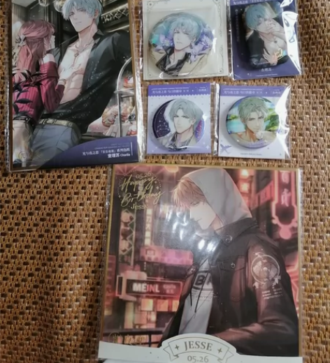 出or换 都可 原价出光与夜之恋 我有：查...