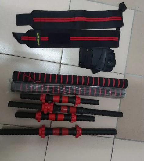一套健身设备，一个手套，一个绷带，两套哑铃...