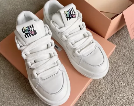 miu 2023 早春新款运动鞋 休闲小白...