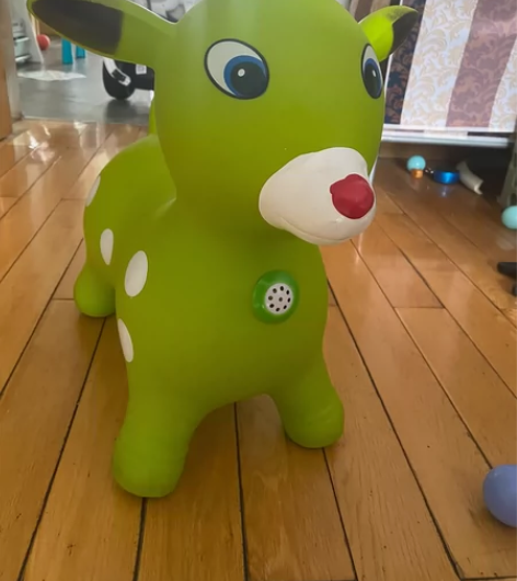 哈哈球品牌跳马球，可以放音乐，锻炼孩子前庭...