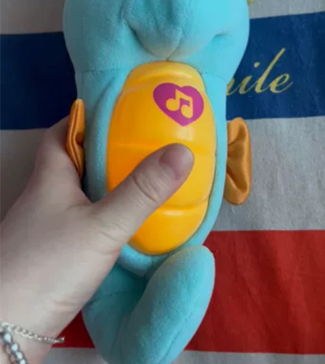 正版的费雪小海马，声音特别柔和，哄睡神器，...