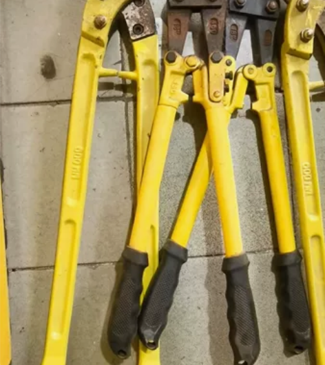 清仓处理圆头电缆剪，管子钳.断线钳，因长期...