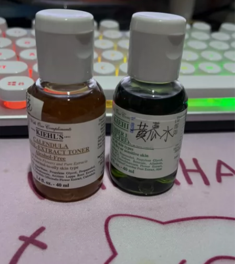 科颜氏 黄瓜水1瓶 金盏花水1瓶 都是40...