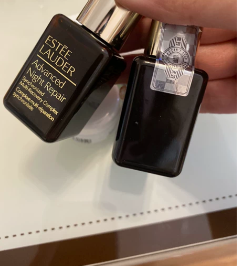 雅诗兰黛小棕瓶，还有科颜氏高保湿面霜，用了...