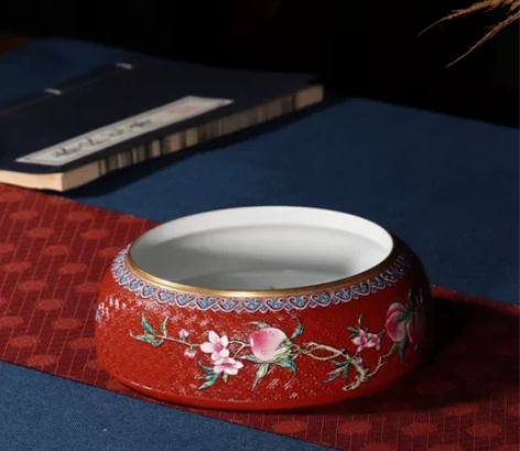 仿古款/手绘珐琅彩雕刻寿桃纹饰水洗。 漆器...