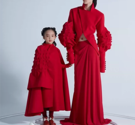 服装毕业设计成衣出售 500r一套，4套1...