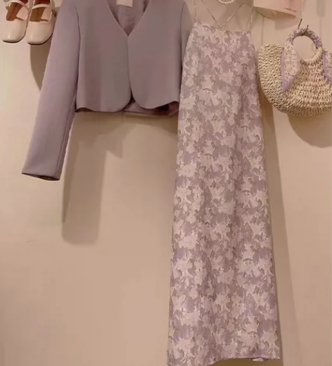 中高端服装店清仓处理，原价都是200?的衣...