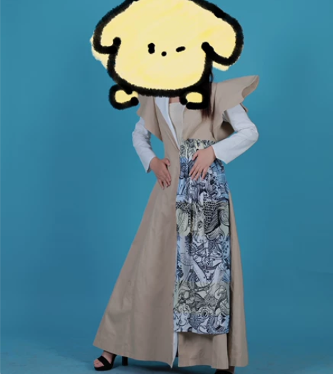 330/套。出售一套服装设计系列作品成衣实...