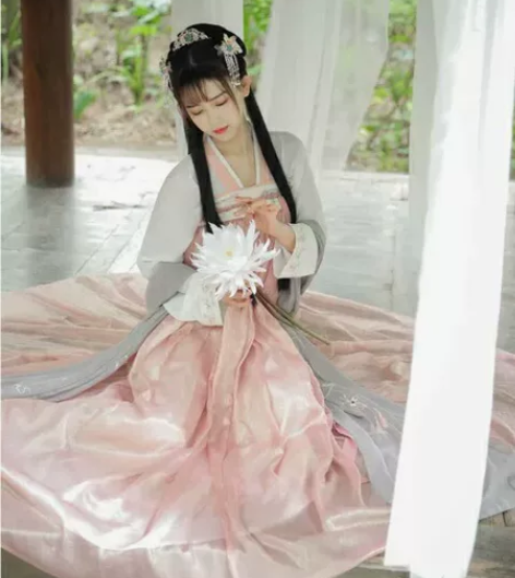 退坑出物 出梨花渡花祭下裙，m码，只出下裙...