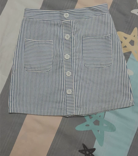 微弹一步裙，弹力棉材质，内有防走光内衬，尺...