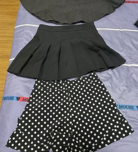 灰 春秋冬 松紧 ，黑裙百褶， 春夏，圆点...