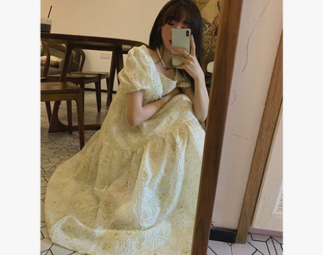 三吉黑花 方领泡泡袖蓬蓬连衣裙2021年夏...