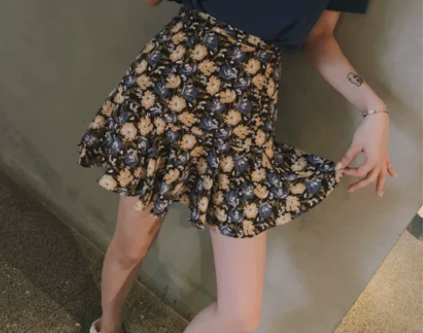 钱夫人雪梨定制高腰碎花半身裙女新款小个子遮...