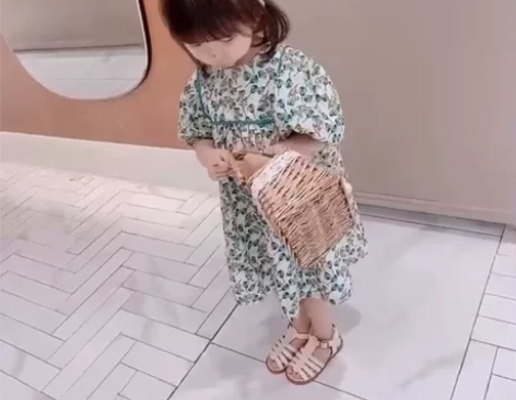 女童连衣裙宝宝裙子飞袖公主风荷叶领短袖韩版...