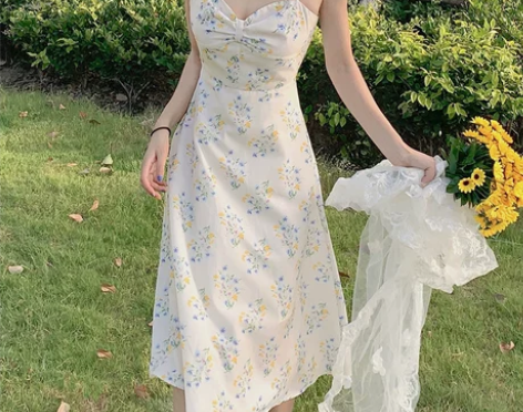 ?碎花吊带连衣裙 全新仅试穿，裙子颜值很高...