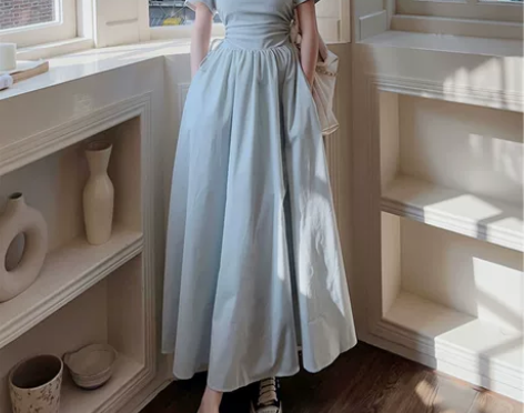 2023夏季新款法式极简风高腰显瘦方领拼接...