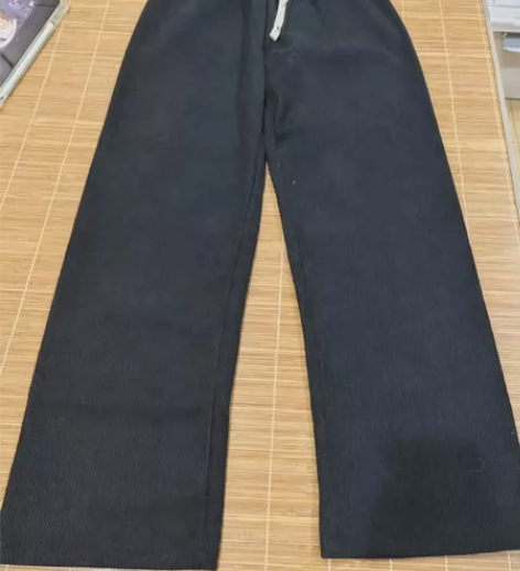 黑色内里不加绒长裤 腰围66-102 裤长...