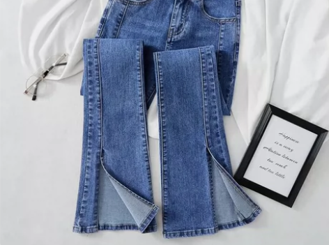 女装浅色高腰微喇叭牛仔裤女2023年春夏新...