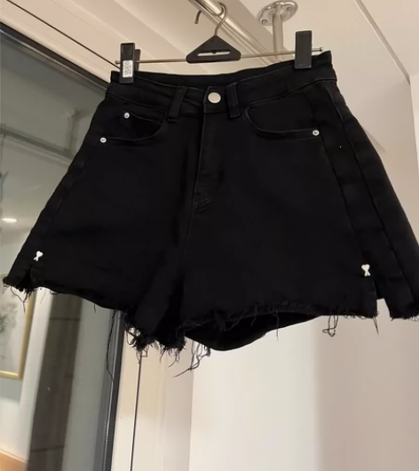 牛仔裤女均码，9成新，适合100斤以内的小...