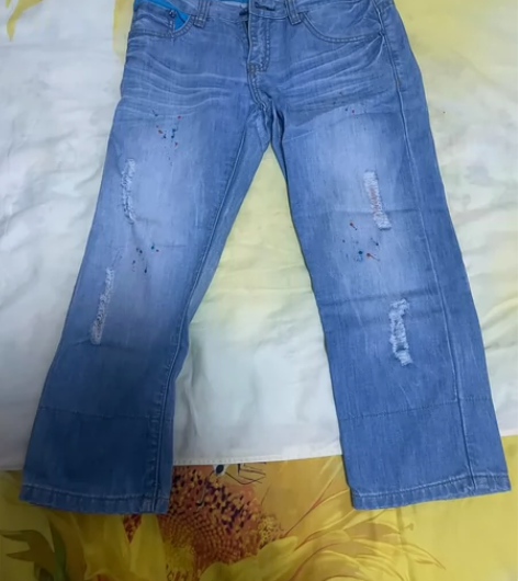 出潮流前线七分牛仔裤 如图外观良好，型号2...