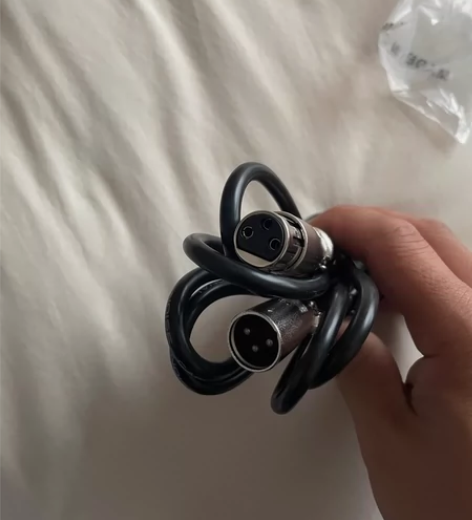 麦克风双卡农线 还有个纽曼监听耳机一起出也...