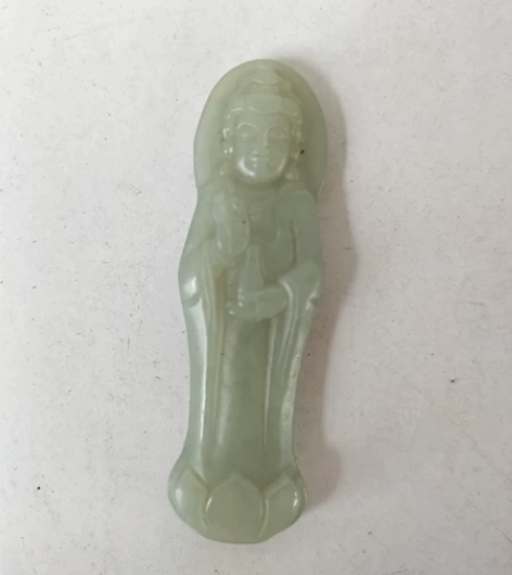 下乡从香港同胞家属手上收来玉雕观音一件，品...